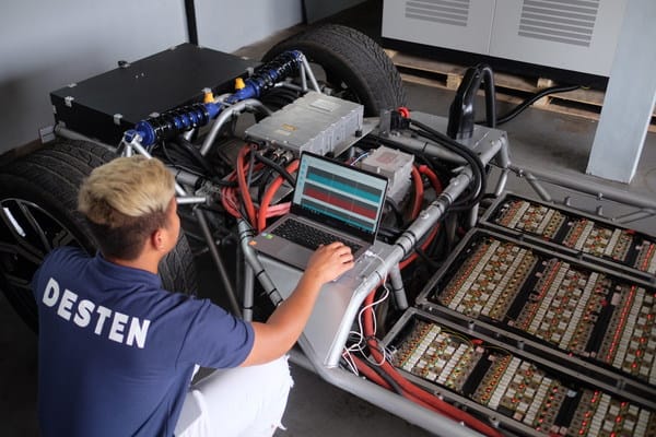 umur baterai mobil listrik